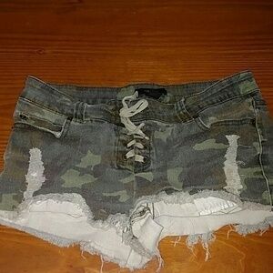 Forever 21 Camo Shorty shorts